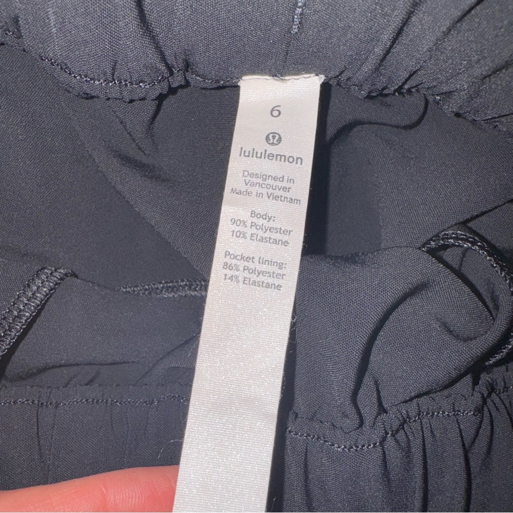 Lululemon On The Fly Black Skirt 6 - Picture 6 of 6